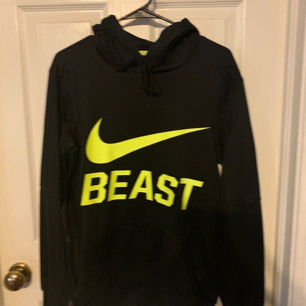 Men’s Nike sweatshirt like new